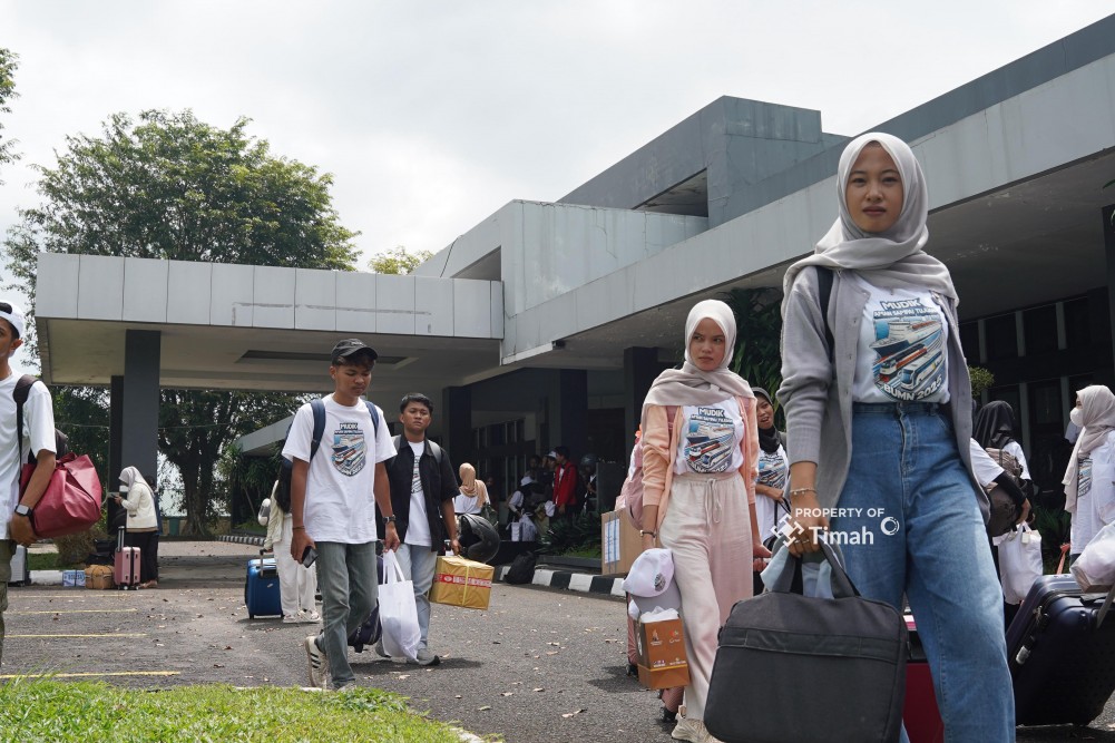 Mudik 2025 PT Timah dan Kementerian BUMN Fasilitasi Mahasiswa asal Belitung Pulang Kampung 6 67e3b18cbad57