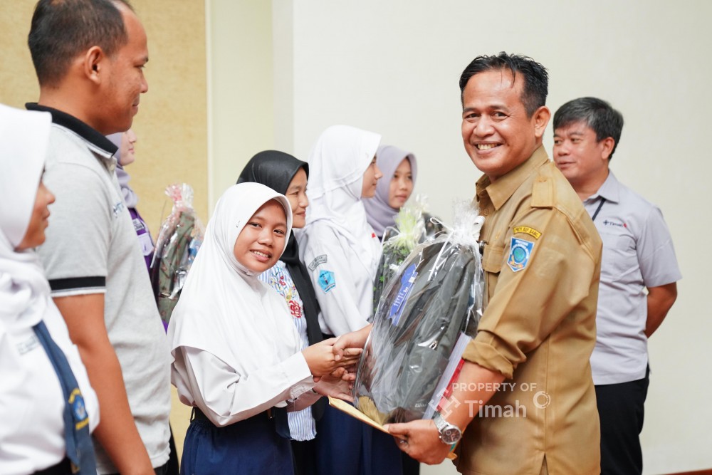 PT Timah Berikan Beasiswa kepada 36 Siswa Program Pemali Boarding School 3 6874947161561