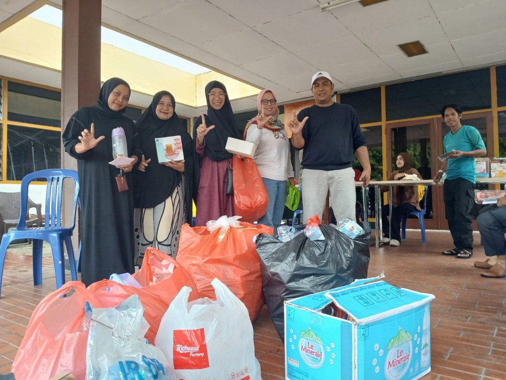 PT Timah dan Warga Mentok Kompak Kelola Sampah Lewat Bank Sampah Tanjung Elok Bersahabat 7 687e35ab35c70