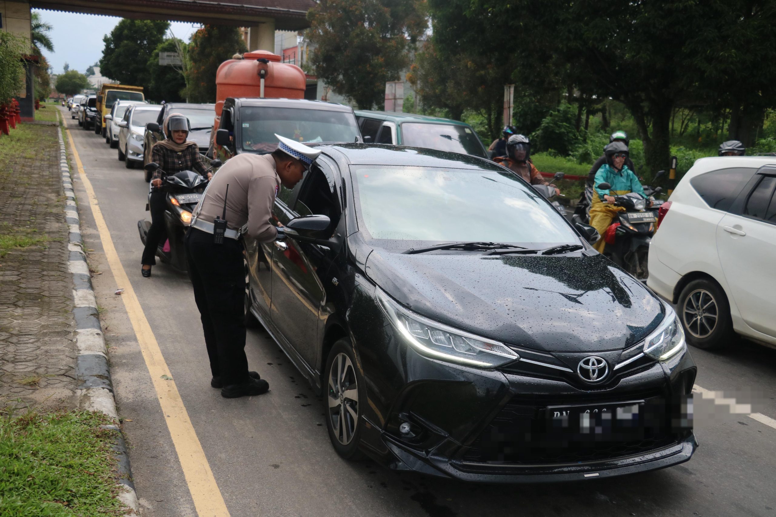 Ditlantas Polda Babel Gelar Razia di Simpang Kantor Gubernur, Pelanggaran Kasat Mata Langsung Ditindak 3 IMG 20250719 WA0032 scaled