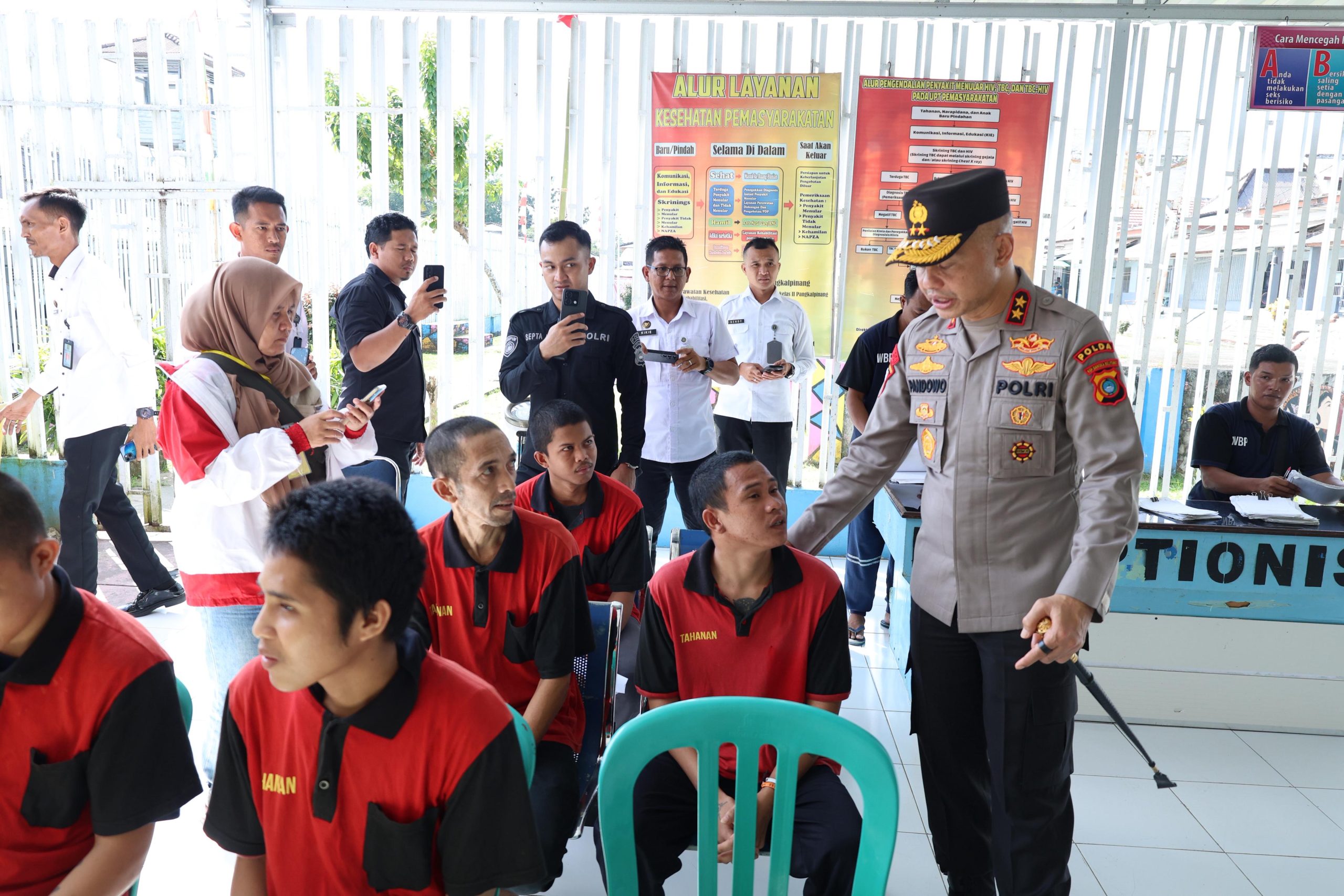 Kapolda Babel Tinjau Lapas Pangkalpinang, Warga Binaan Beri Hadiah Lukisan 2 IMG 20250731 WA0251 scaled
