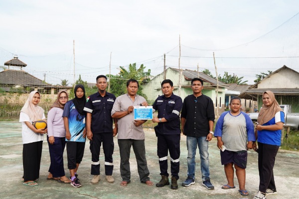 Warga Rias Gembira, PT Timah Bantu Perbaikan Lapangan Voli 2 68a3e99439416