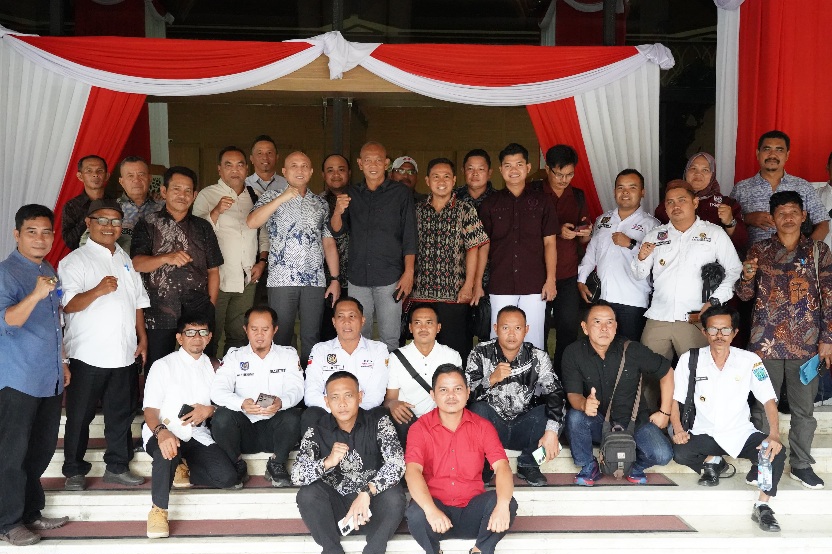 DPRD dan APDESI Babel Bawa Data 78 Ribu KK Pemilik Lahan ke Jakarta 7 IMG 20250813 WA0099