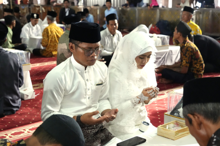 Senyum dan Air Mata di Nikah Fest 2025, Seratus Pasangan Disatukan 5 nikah fest thumb