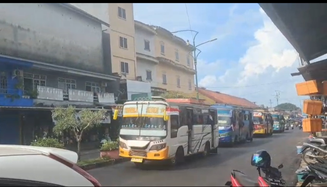 Dari Toboali ke Pangkalpinang, Polisi Kawal Aksi Penambang Rakyat Basel 1 Screenshot 20251006 110405 WhatsApp